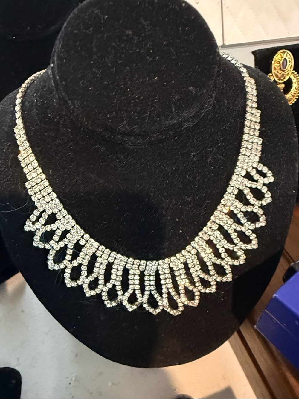 Rhinestone Fan-Edge Statement Necklace - Clear Crystal